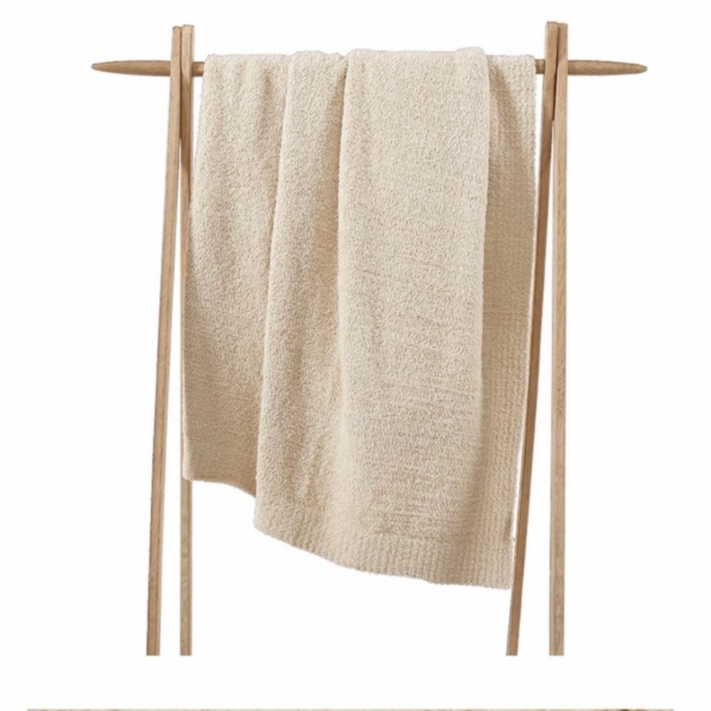 NEW Sunday Citizen Snug Lap Throw in Buttercream